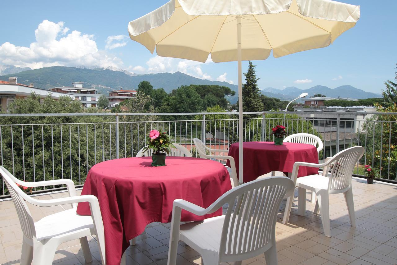 Hotel Vera Марина-ді-Масса Екстер'єр фото